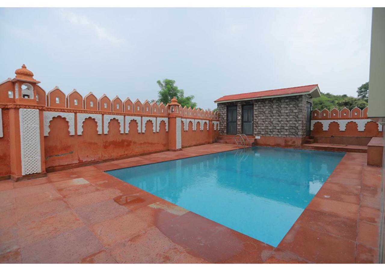 Hotel Raha อุเดเปอร์ ภายนอก รูปภาพ