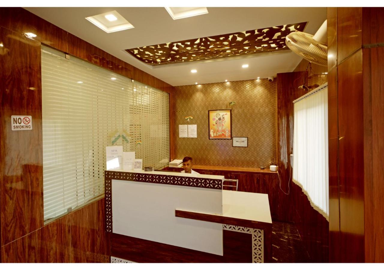 Hotel Raha อุเดเปอร์ ภายนอก รูปภาพ