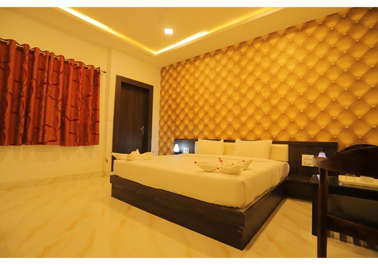 Hotel Raha อุเดเปอร์ ภายนอก รูปภาพ